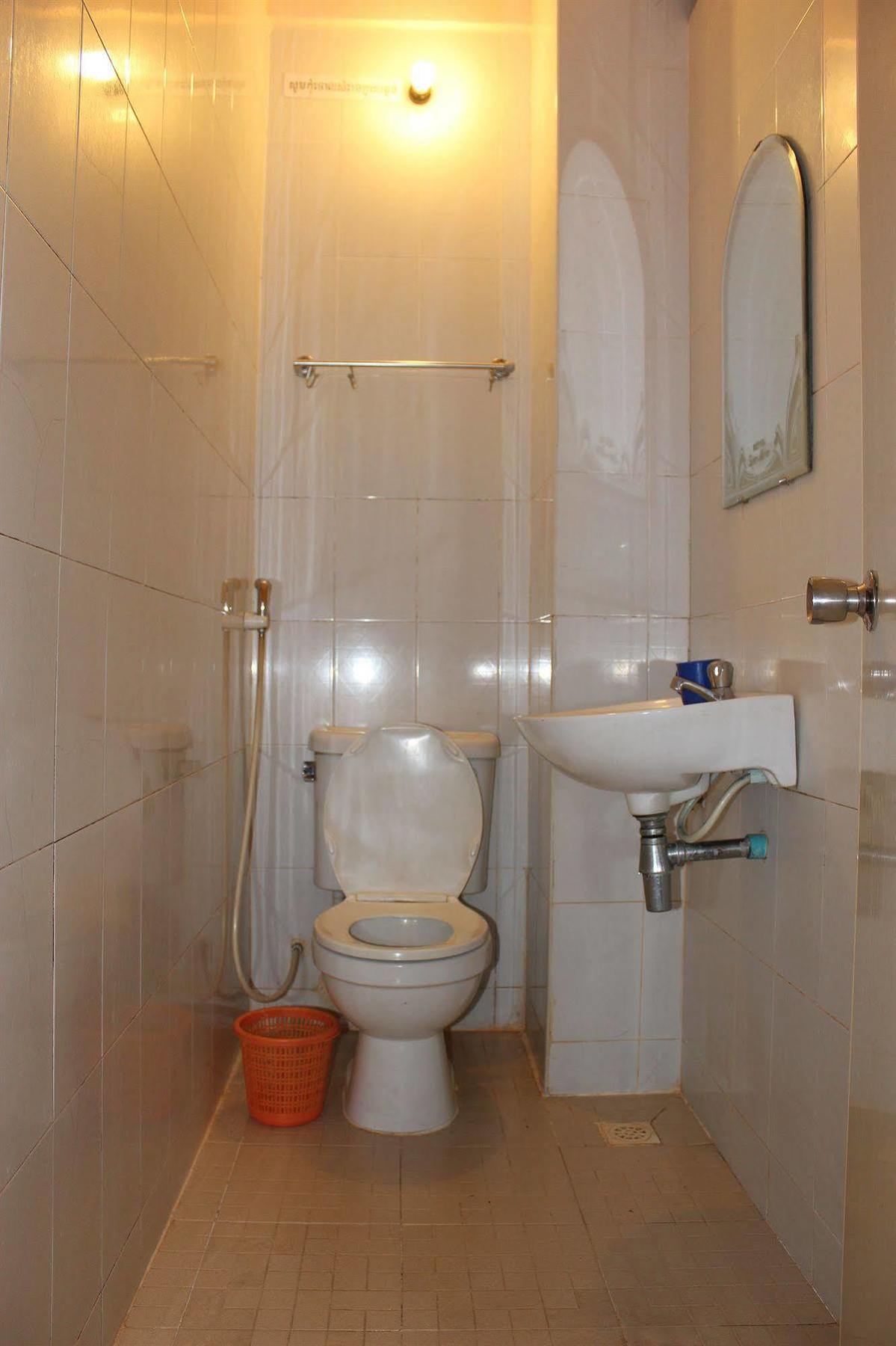 Lucky 2 Guesthouse Phnom Penh Zewnętrze zdjęcie